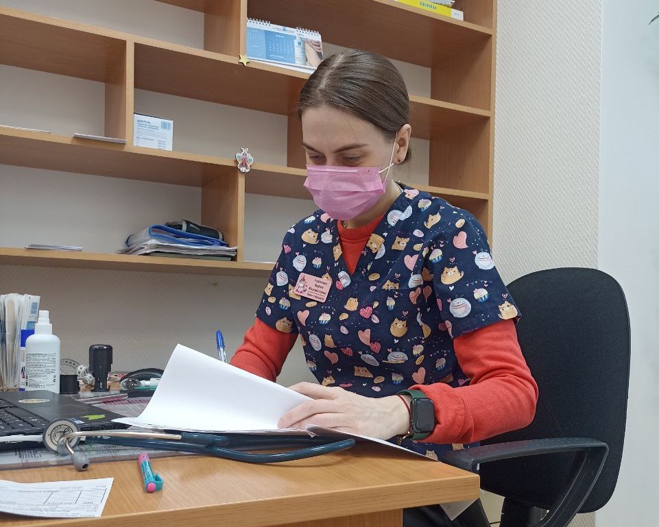 Температура спала, соплей стало меньше – ребёнок выздоровел? Мнение педиатра «Медис» Марии Афониной